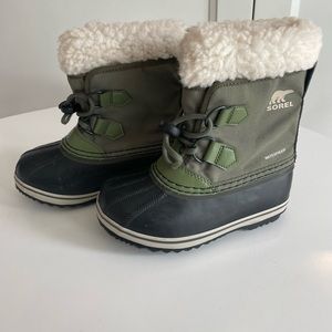 SOREL Children’s Yoot PAC Nylon Boot 10